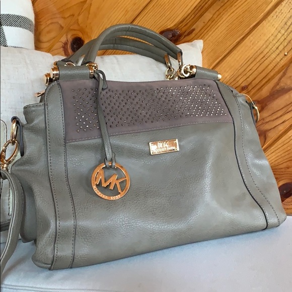 Michael Kors Handbags - MK purse